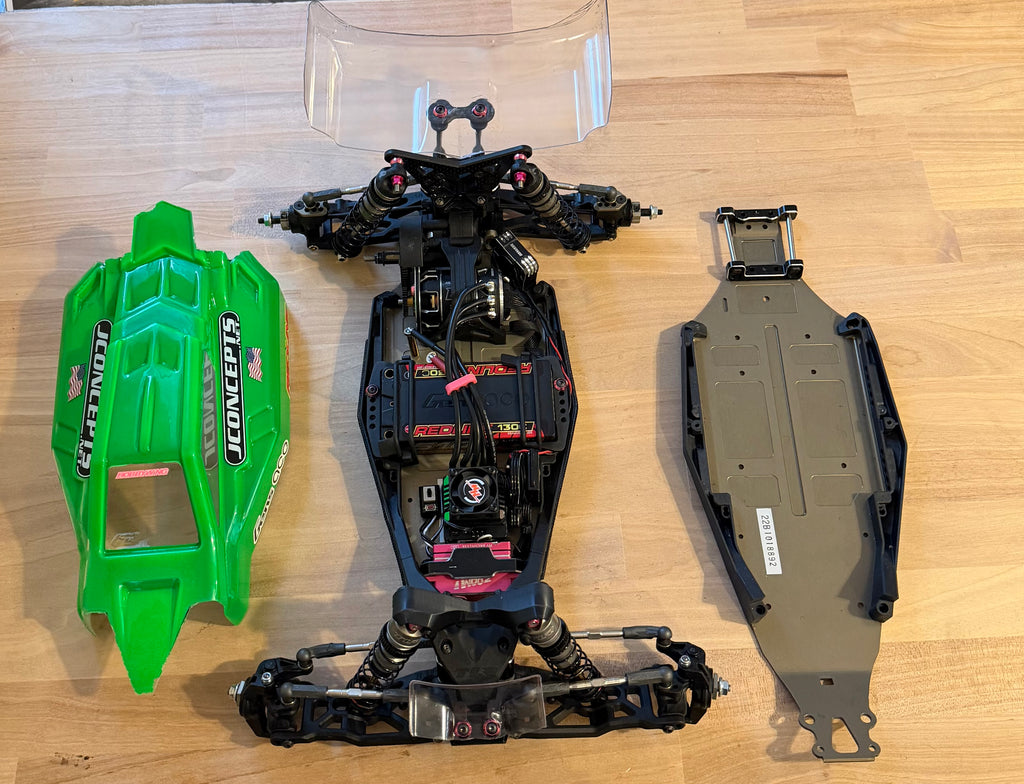 TLR 22 5.0 Race Buggy-Hobbywing Xerun Electronics- Sanwa MTS Radio-Race Ready!!